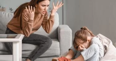 ما تأثير العنف اللفظي ضد الأطفال