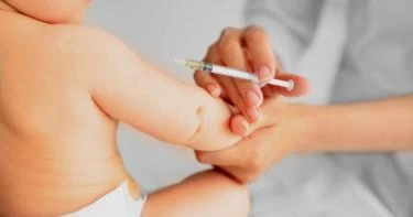 ما أضرار تأخير تطعيم الأطفال الرضع