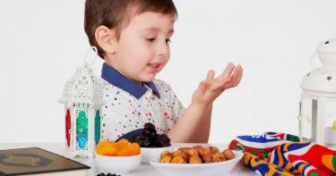 حالات يمنع فيها صيام الأطفال في رمضان