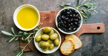 تعرفي أضرار تناول الزيتون على صحتكِ وصحة العائلة!