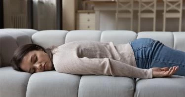 أعراض نقص فيتامين د و B12