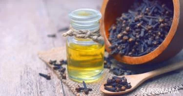 فوائد زيت القرنفل لإزالة الشعر