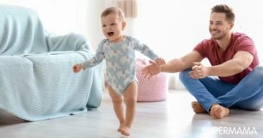 علامات تدل على قرب مشي الطفل: تعرفي عليها