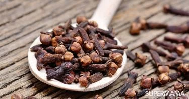 القرنفل للمرضعة: هل هو مفيد؟