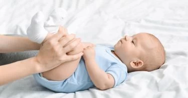 علاج الإمساك عند الرضع في الشهر الخامس