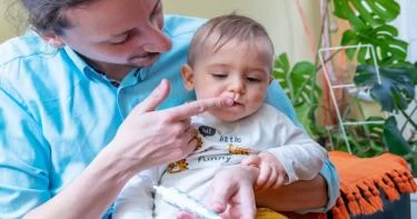 جل الأسنان للأطفال: ماذا يجب أن تعرفي عنه؟