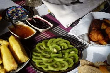 افطار عيد الام