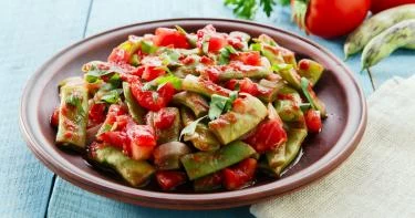 الفاصولياء الخضراء بالبندورة