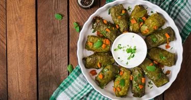 طريقة عمل ورق عنب باللبنة