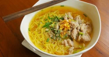 شوربة النودلز