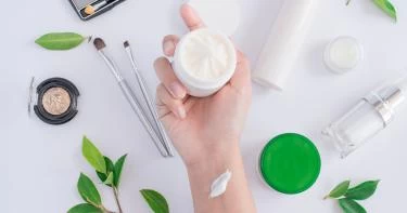 مستحضرات تجميل طبيعية
