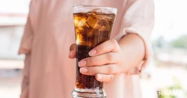 أضرار المياه الغازية.