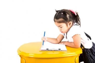العمر المناسب لدخول طفلك المدرسة