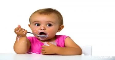 متى أقدم اللبن للطفل؟