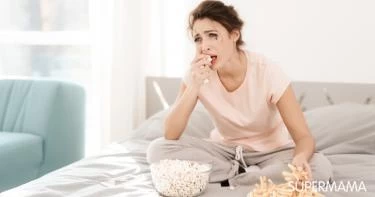 أطعمة تسبب الاكتئاب