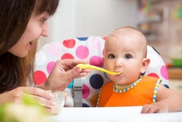 تغذية وصحة الرضع