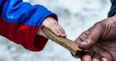 تربية الطفل على الإحسان