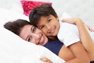 كيف اعرف ان طفلي يحبني