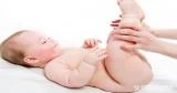 بالصور.. تمارين للرضيع في أول 3 شهور من عمره