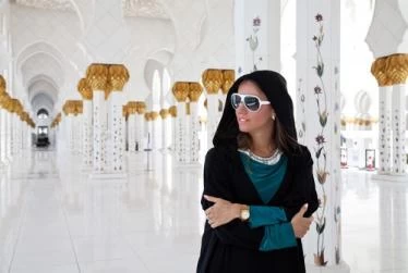 العناية بالبشرة