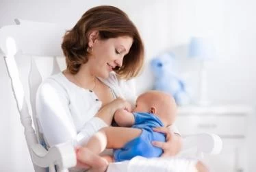 تغذية وصحة الرضع