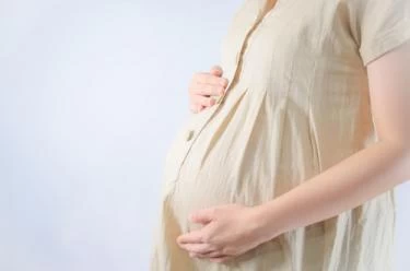 إعادة تدوير الملابس القديمة