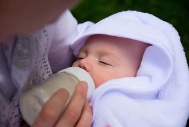 تغذية وصحة الرضع