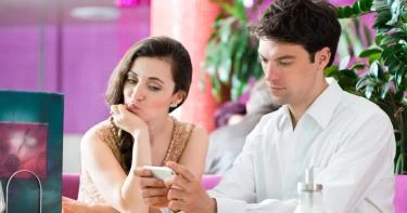 اهتزاز الثقة بين الزوجين