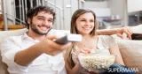 كيف تختارين فيلمًا لمشاهدته مع زوجكِ؟
