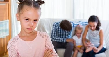 أسباب الغيرة بين الأطفال