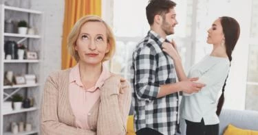 علامات كره الحماة لزوجة ابنها - علامات كره الحماة لكنتها - علامات كراهية حماتك لك
