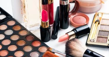 مستحضرات التجميل الضارة