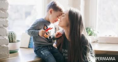 كيف تعبر الأم عن حبها لابنها بطريقة صحيحة؟