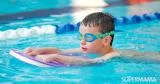 5 مشكلات صحية تحدث لطفلك عند نزول البحر وحمام السباحة