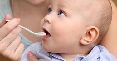 مشاكل إدخال الطعام للرضع