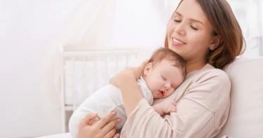 الاعتناء بالرضيع وجرح الولادة القيصرية
